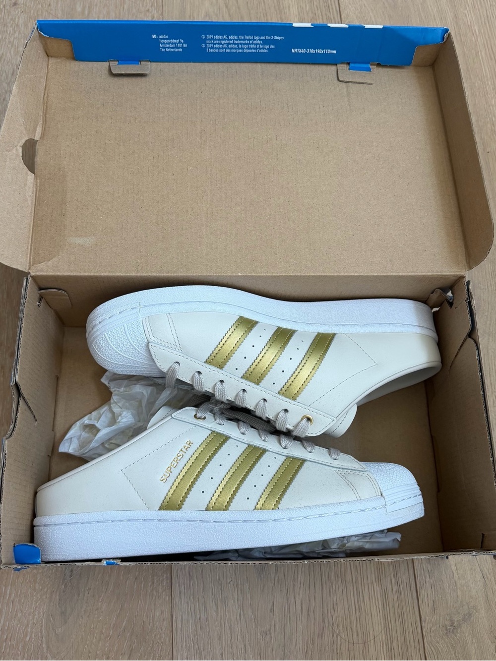 Adidas Brand New Never Worn Superstar Sneakers White with Metallic Gold Stripes